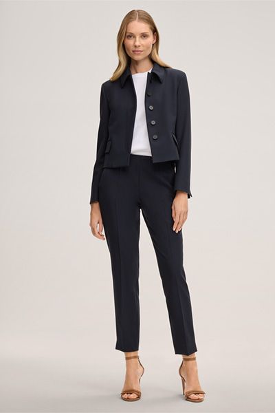 Kurze Crepe-Jacke mit Umlegekragen