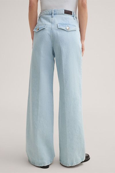 Marlene-Jeans mit weitem Bein