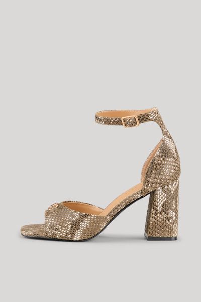 Schlangen-Print Leder-Sandalen mit Blockabsatz