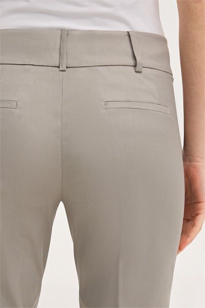 Klassische Baumwoll-Stretchhose mit Umschlag