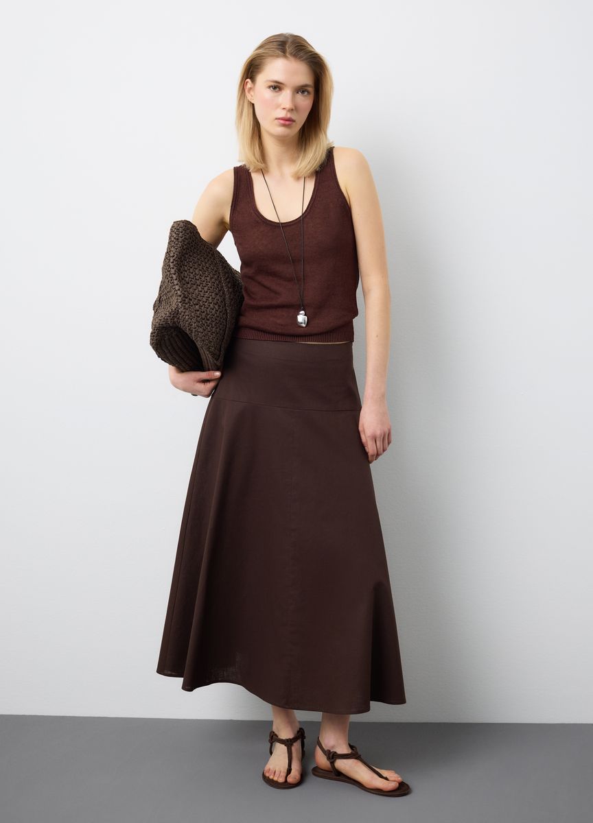 Minimalistischer Strickpullover mit V-Ausschnitt