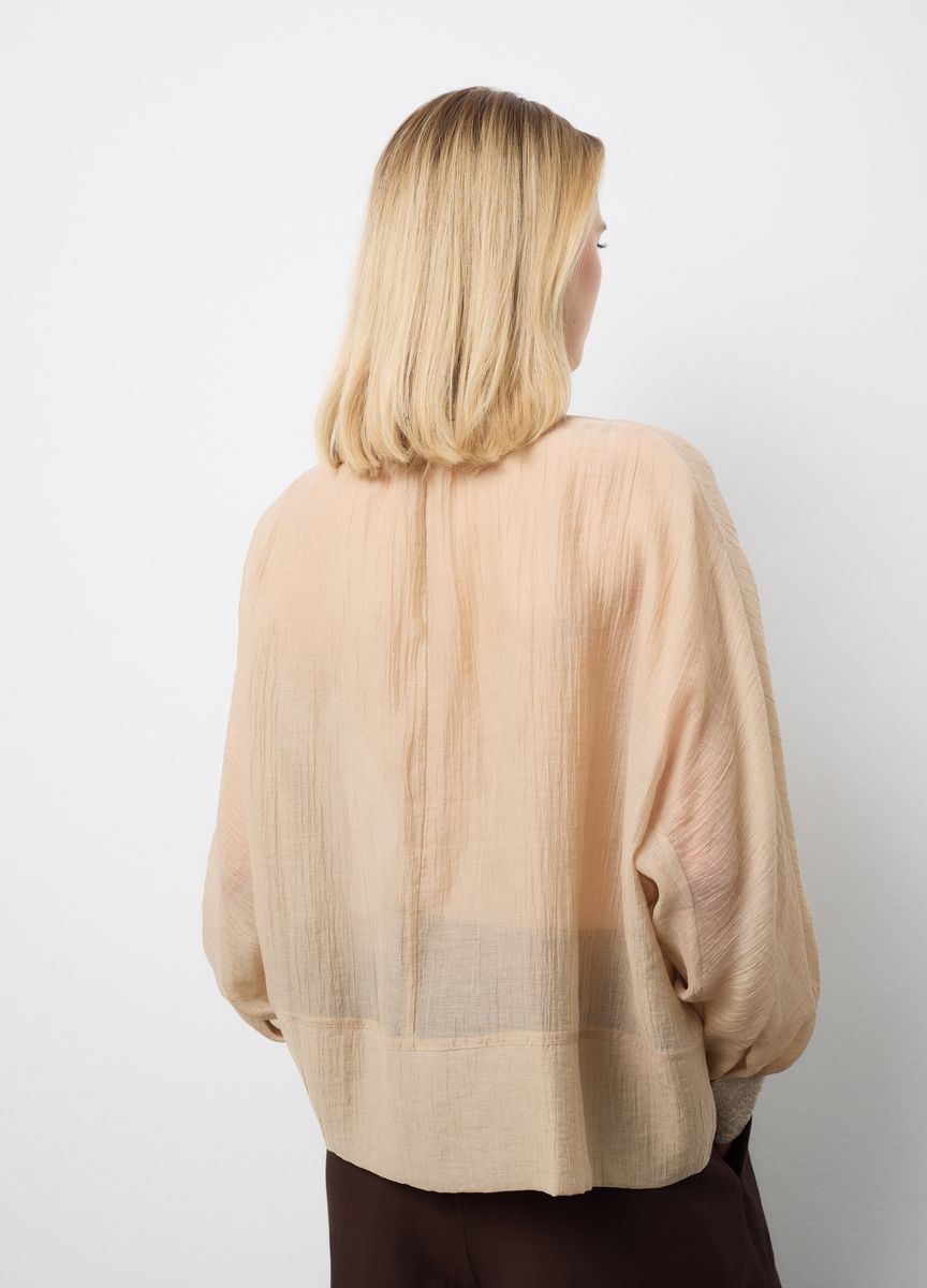 Minimalistischer Strickpullover mit V-Ausschnitt