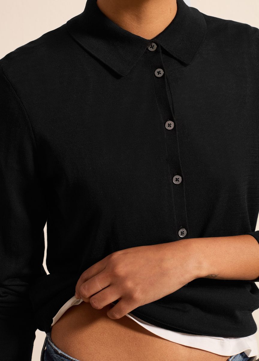 Kurzärmeliges Stricktop mit Stehkragen