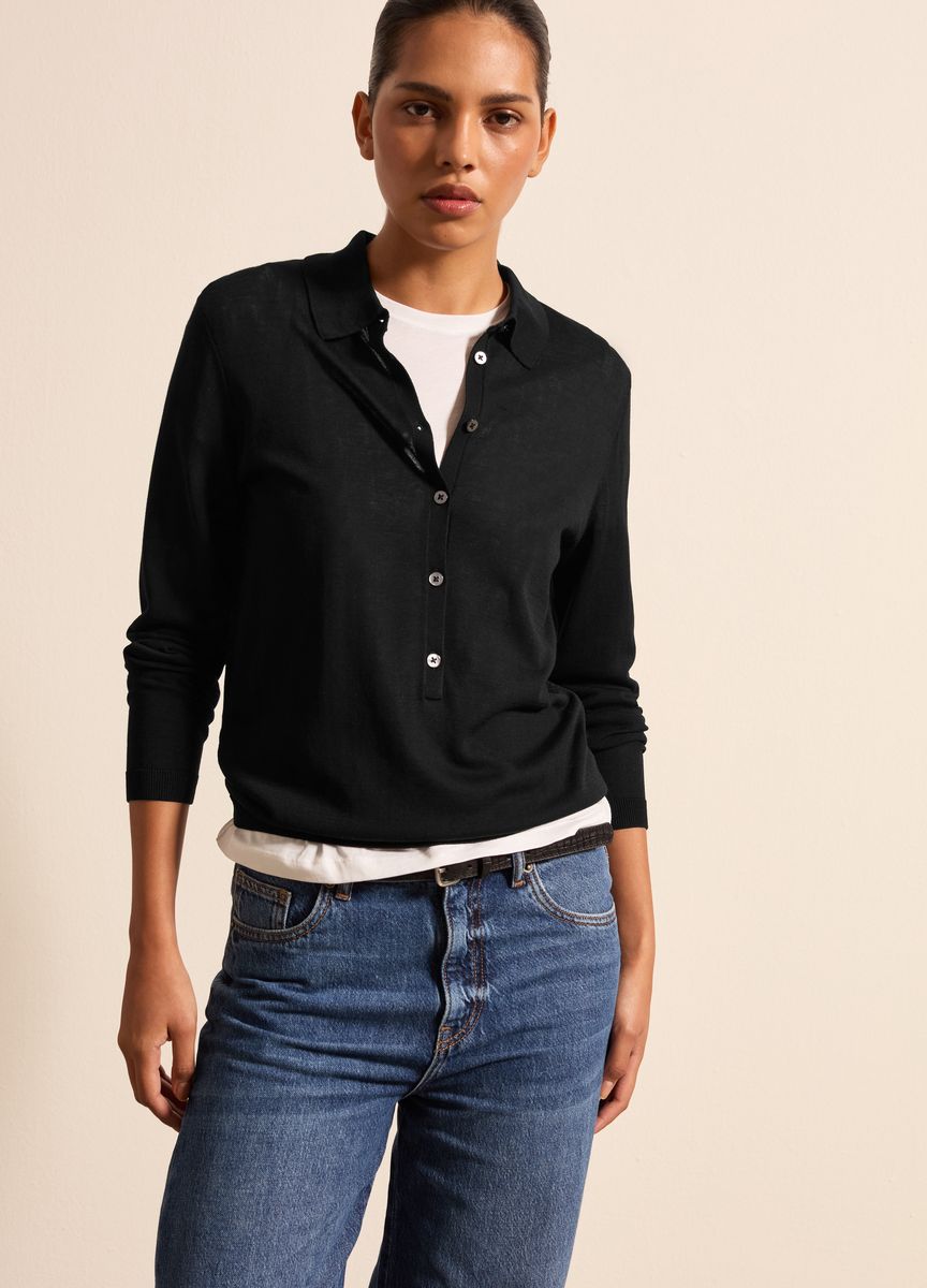 Kurzärmeliges Stricktop mit Stehkragen