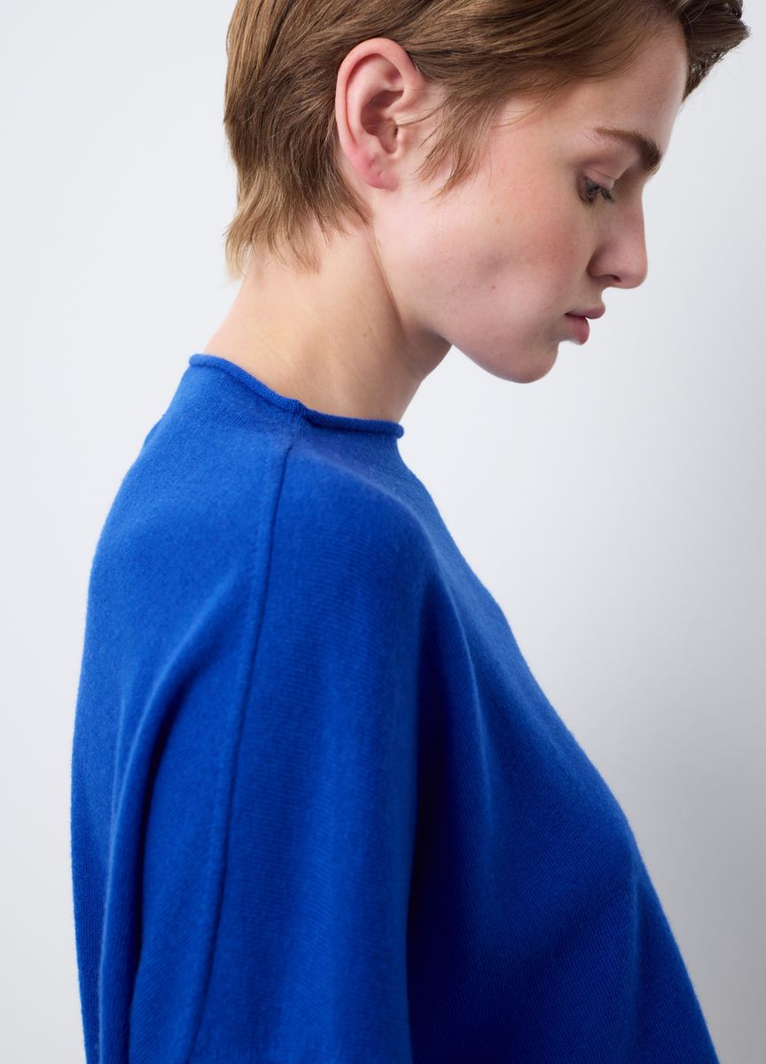 Kurzärmeliges Stricktop mit Stehkragen