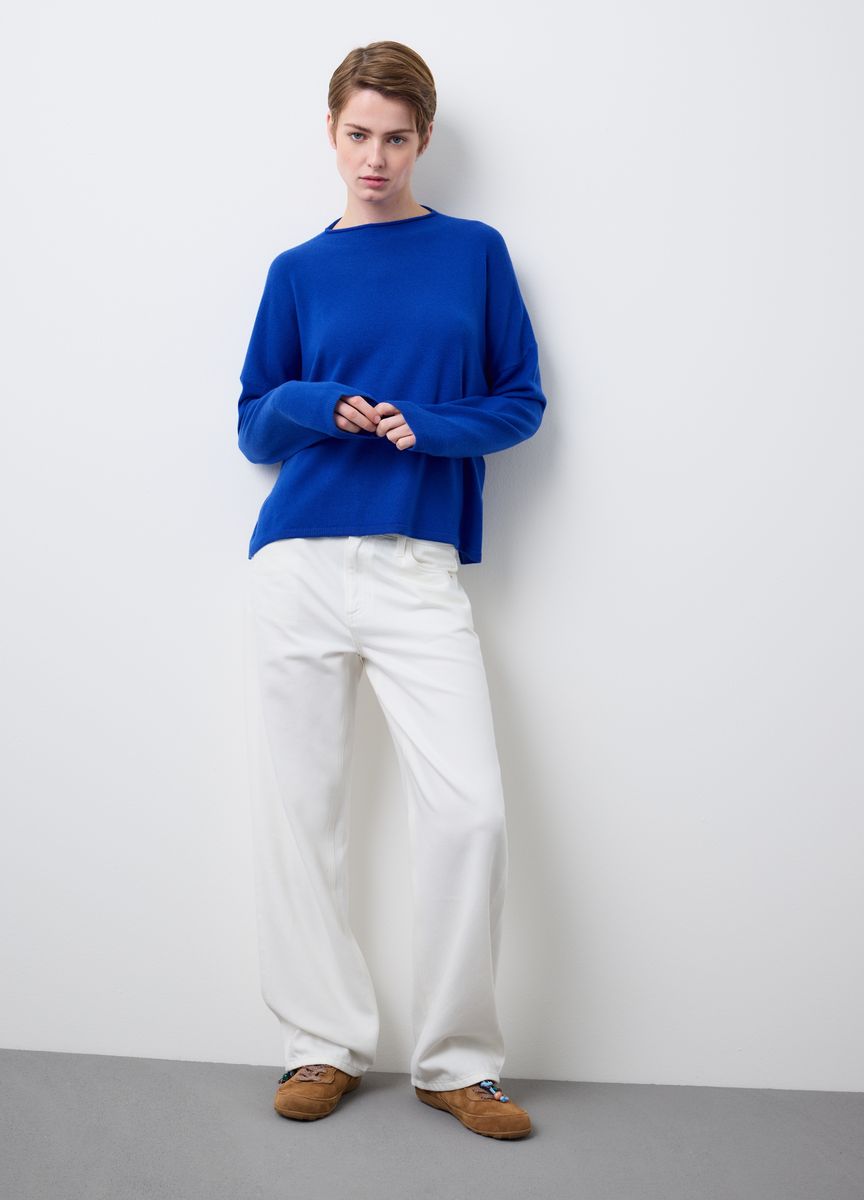 Kurzärmeliges Stricktop mit Stehkragen