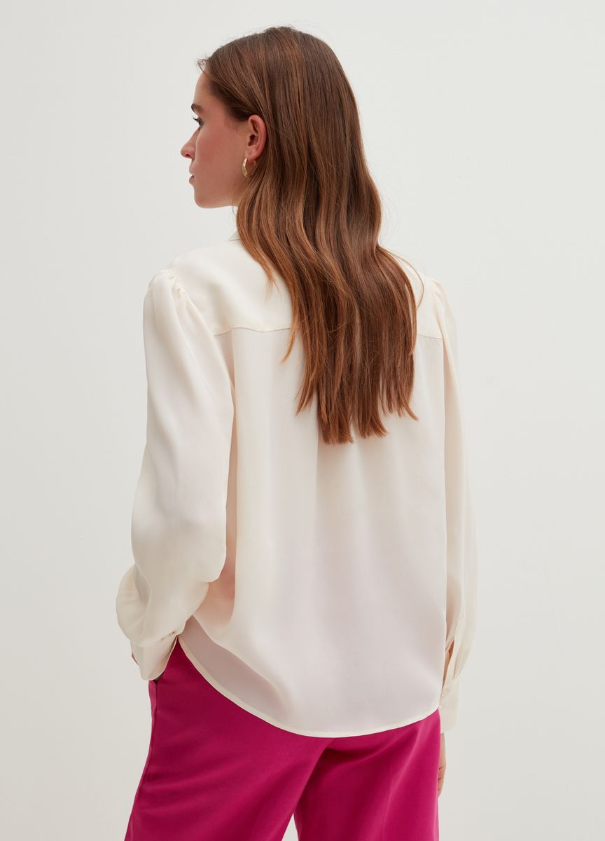 Klassischer Strick-Cardigan mit V-Ausschnitt
