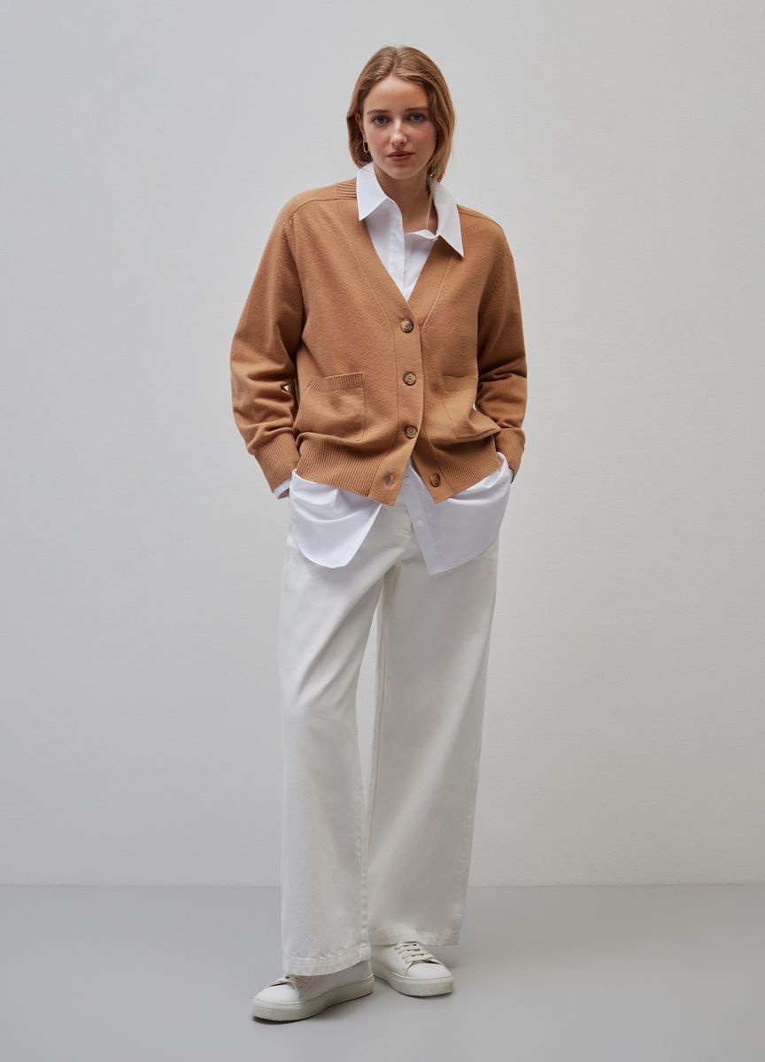 Klassischer Strick-Cardigan mit V-Ausschnitt