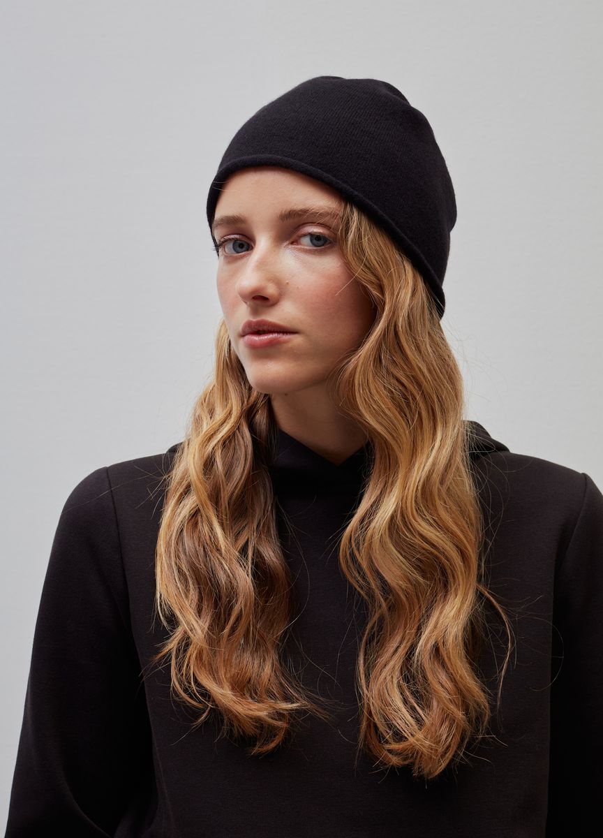 Minimalistische Feinstrick-Beanie