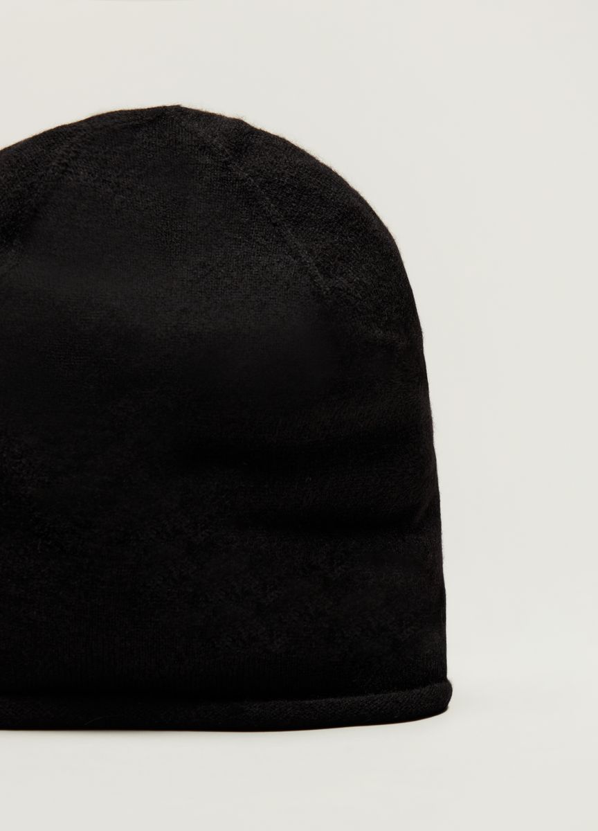 Minimalistische Feinstrick-Beanie