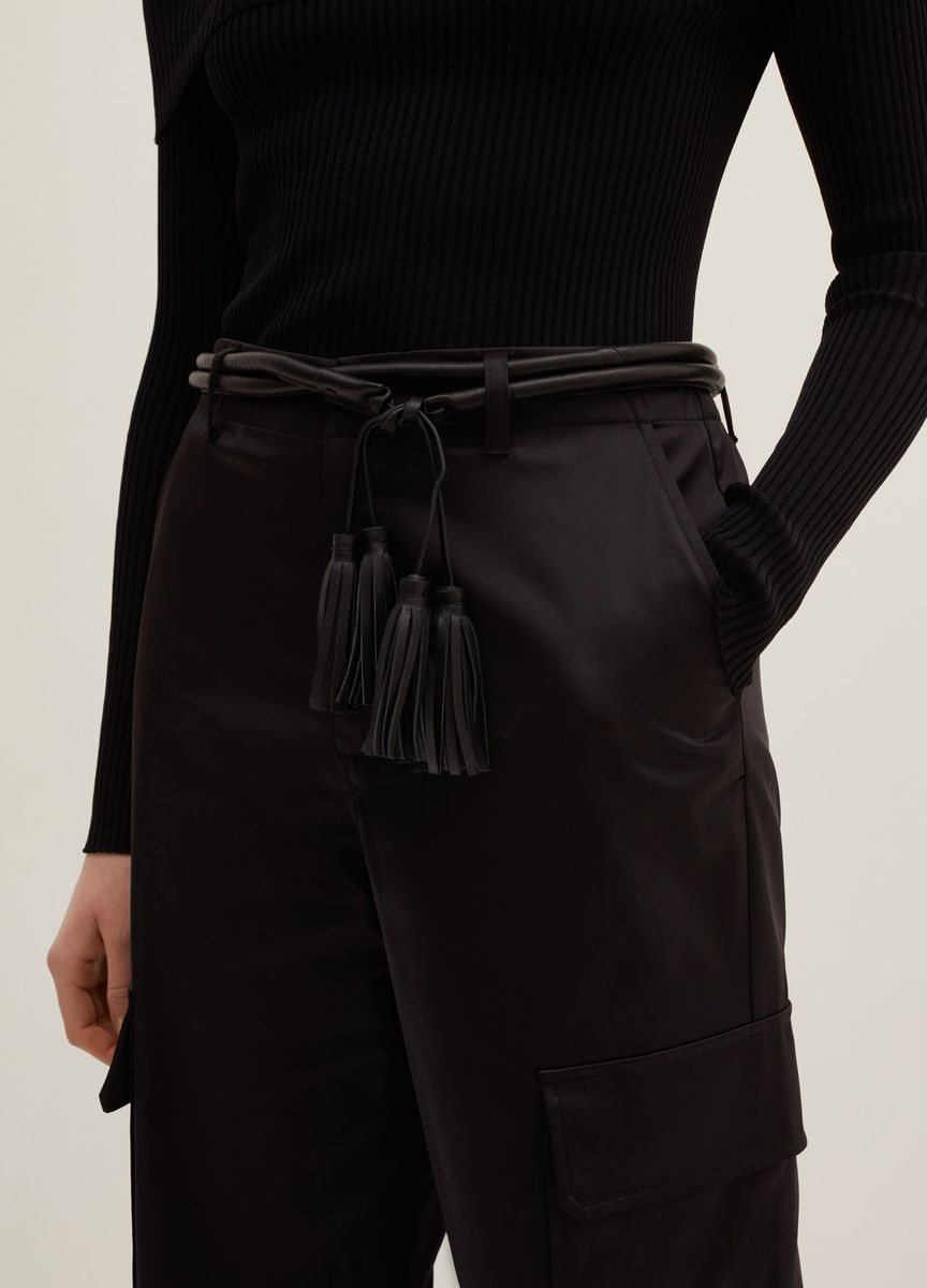 Eleganter Leder-Wickelgürtel mit Quasten