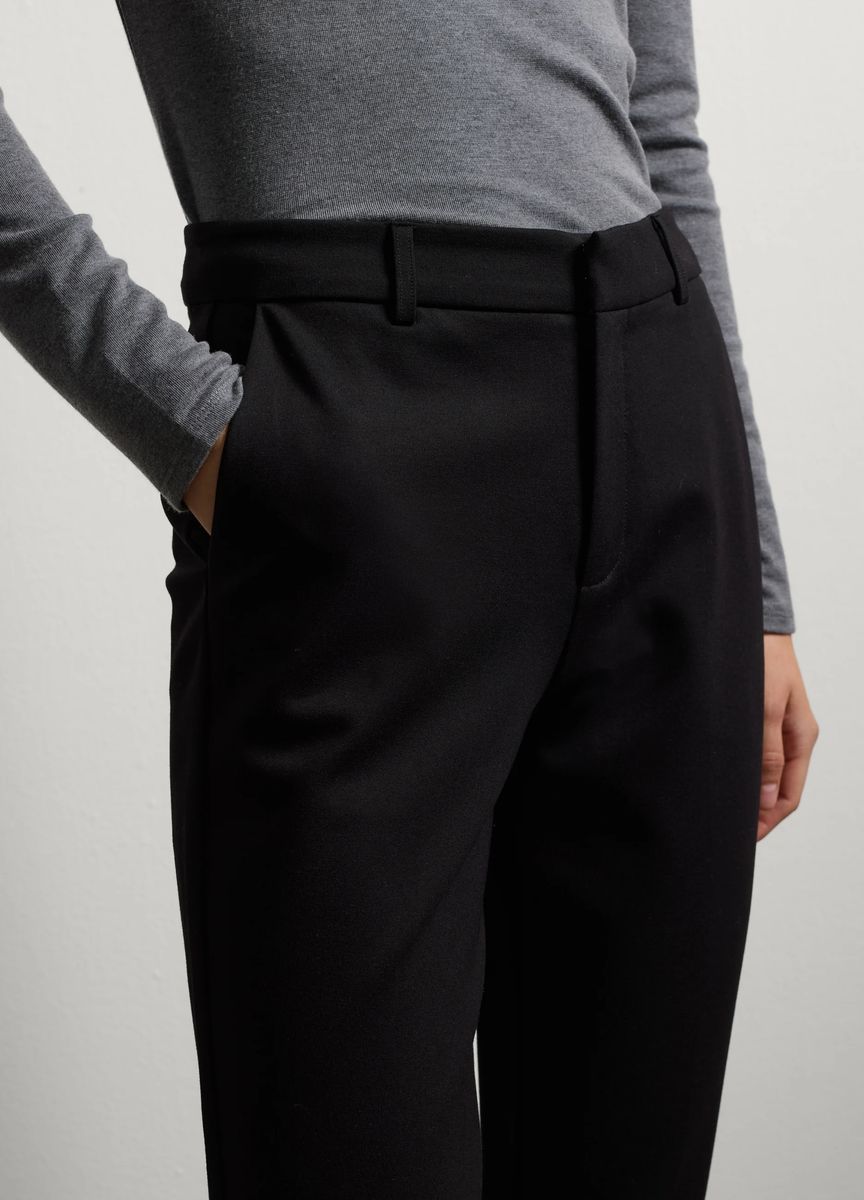Minimalistische Feinstrick-Pulloverweste