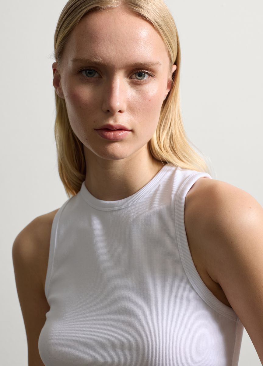 Essentielles Baumwoll-T-Shirt mit Rundhals