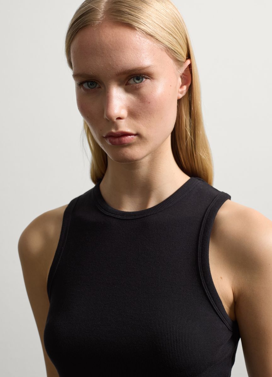 Essentielles Baumwoll-T-Shirt mit Rundhals