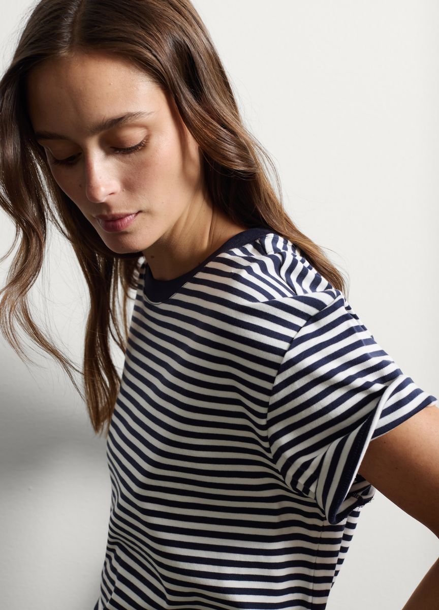 Essentielles Baumwoll-T-Shirt mit Rundhals