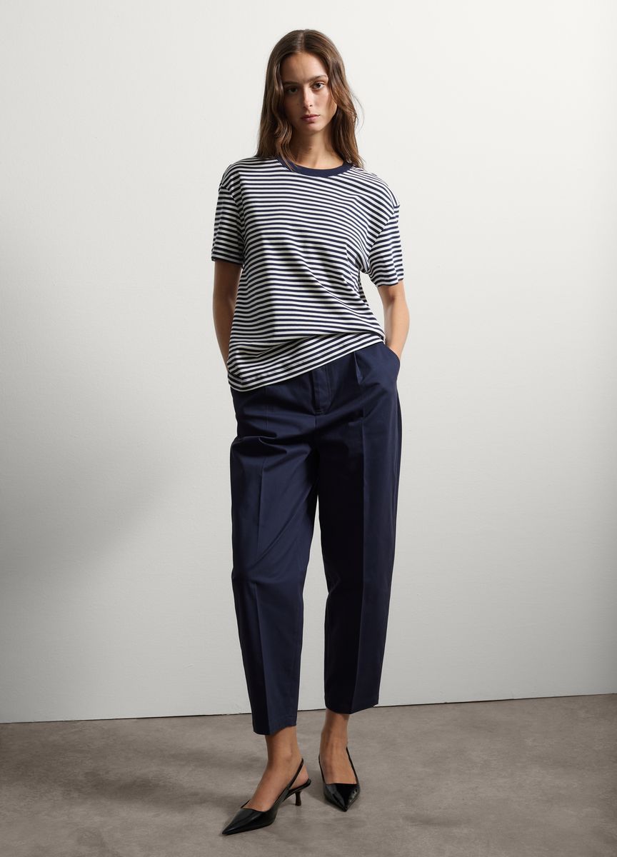 Essentielles Baumwoll-T-Shirt mit Rundhals