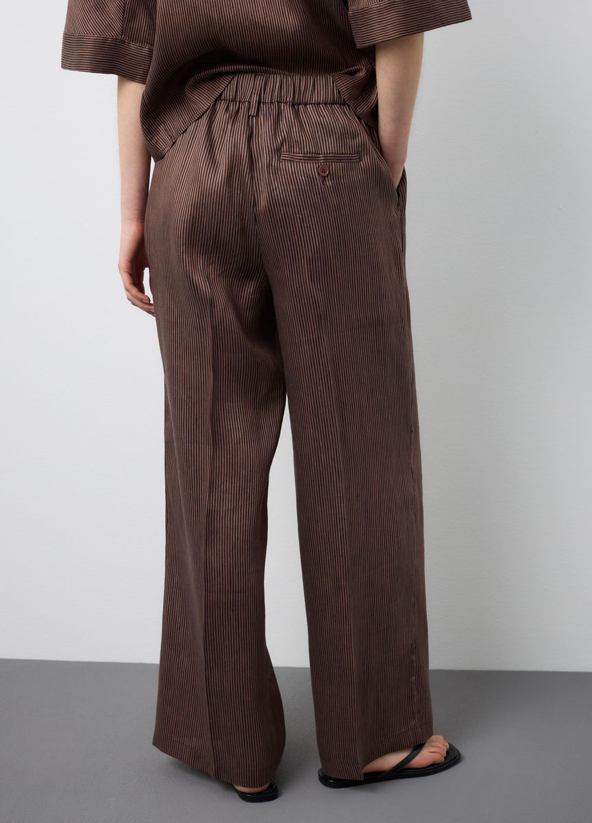 V-Ausschnitt Bluse mit Ballonärmeln
