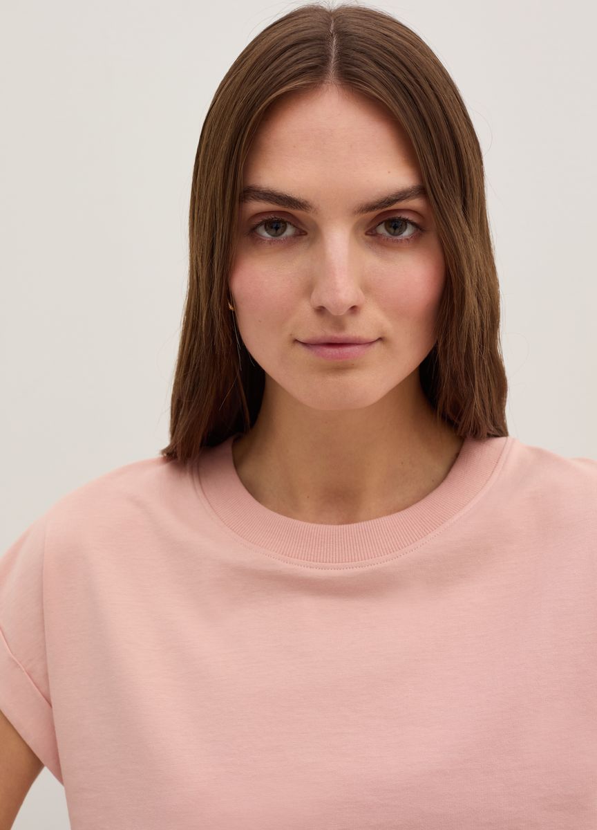 Minimalistisches Halterneck-Tanktop