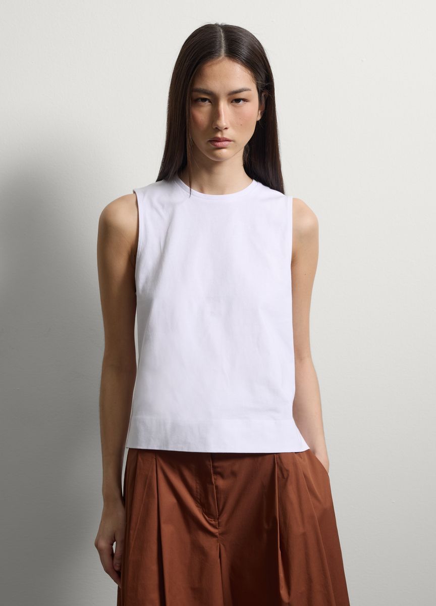 Minimalistisches Halterneck-Tanktop