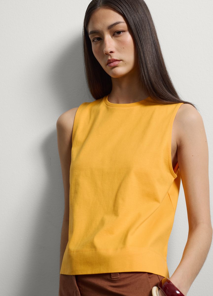 Minimalistisches Halterneck-Tanktop