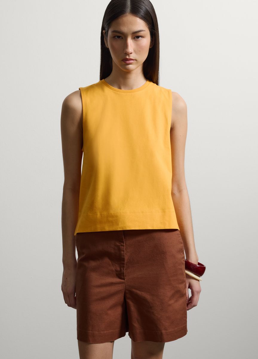 Minimalistisches Halterneck-Tanktop