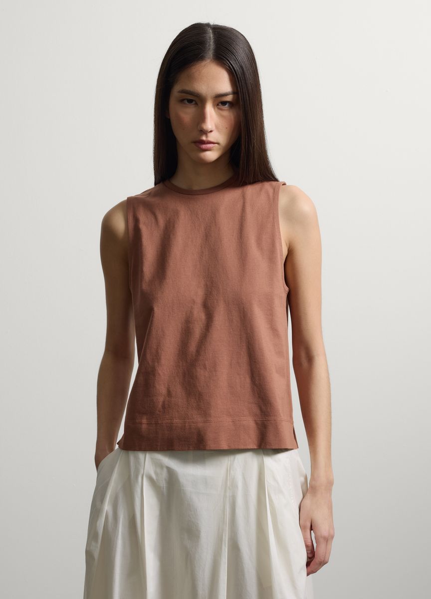 Minimalistisches Halterneck-Tanktop