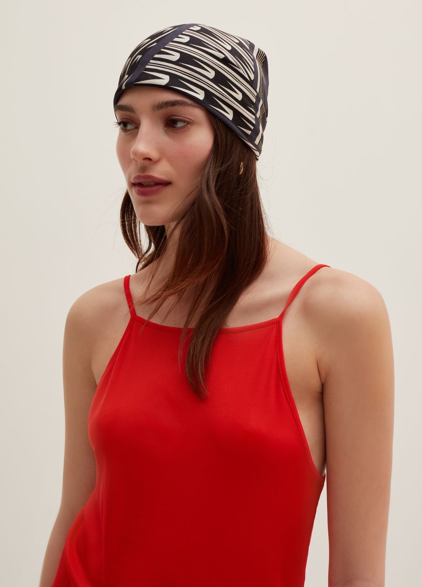 Minimalistisches Halterneck-Tanktop