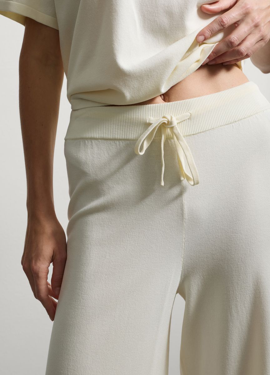 Lagiges Midikleid mit Empire-Taille