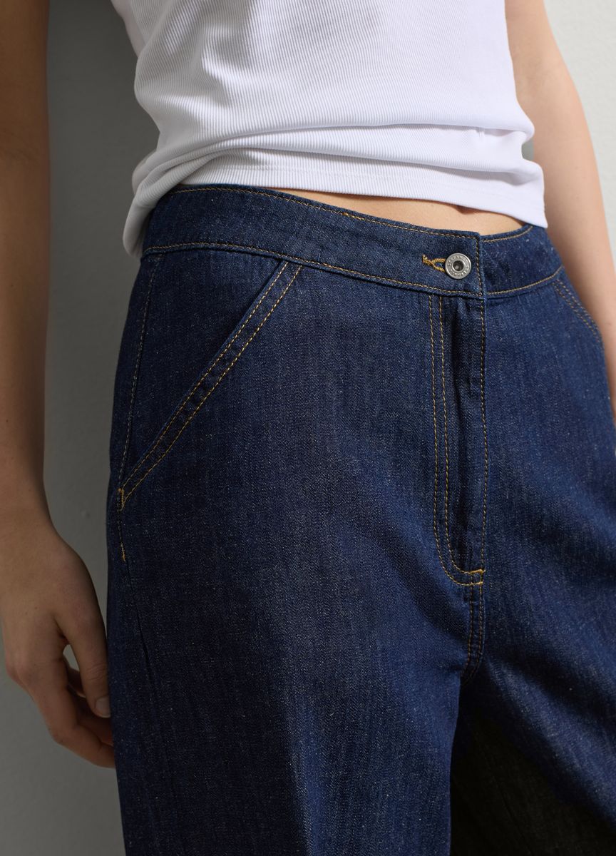 Klassische Stoffhose mit Bügelfalte