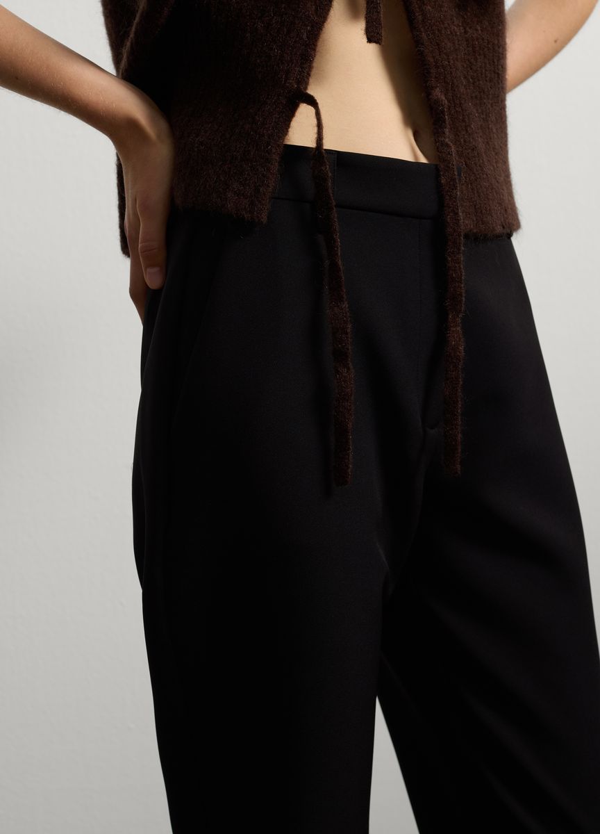 Klassische Stoffhose mit Bügelfalte
