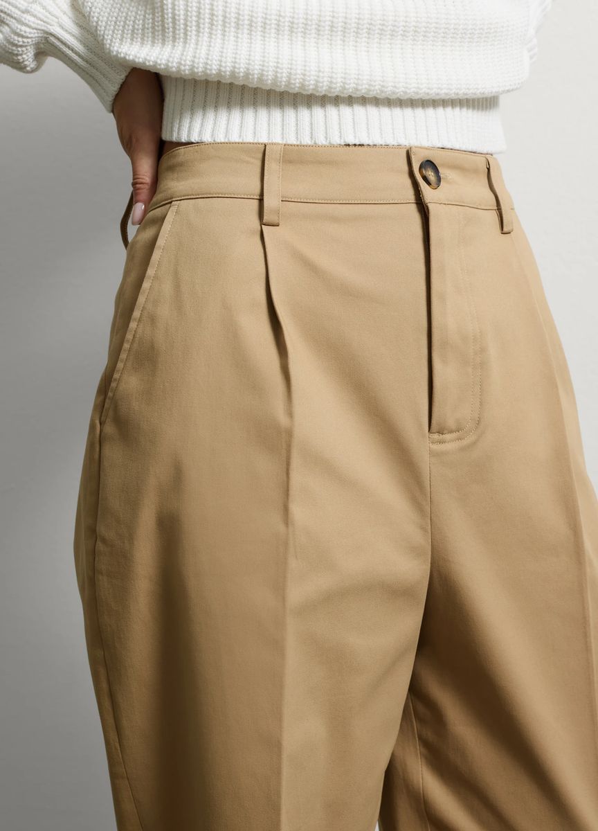 Klassische Stoffhose mit Bügelfalte