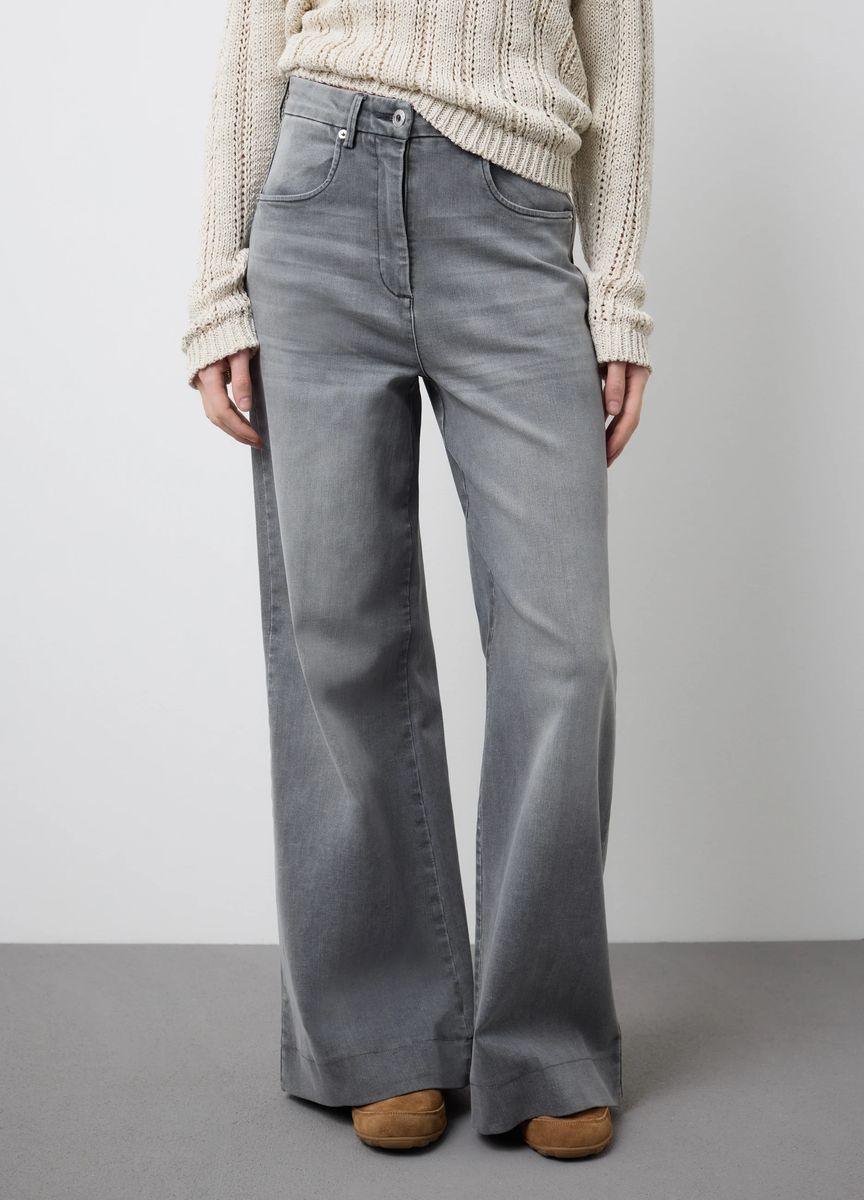 Klassische Stoffhose mit Bügelfalte
