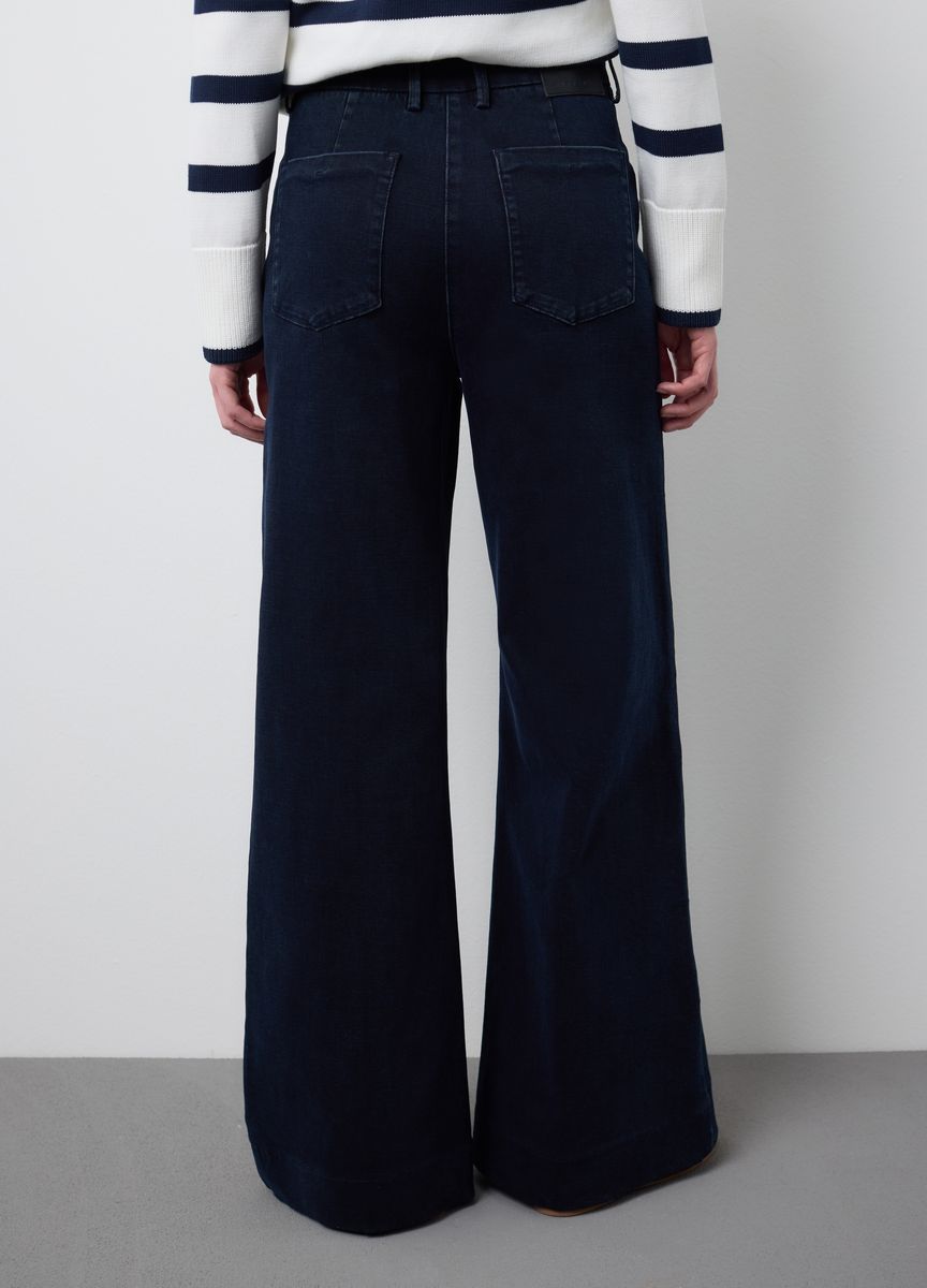 Klassische Stoffhose mit Bügelfalte