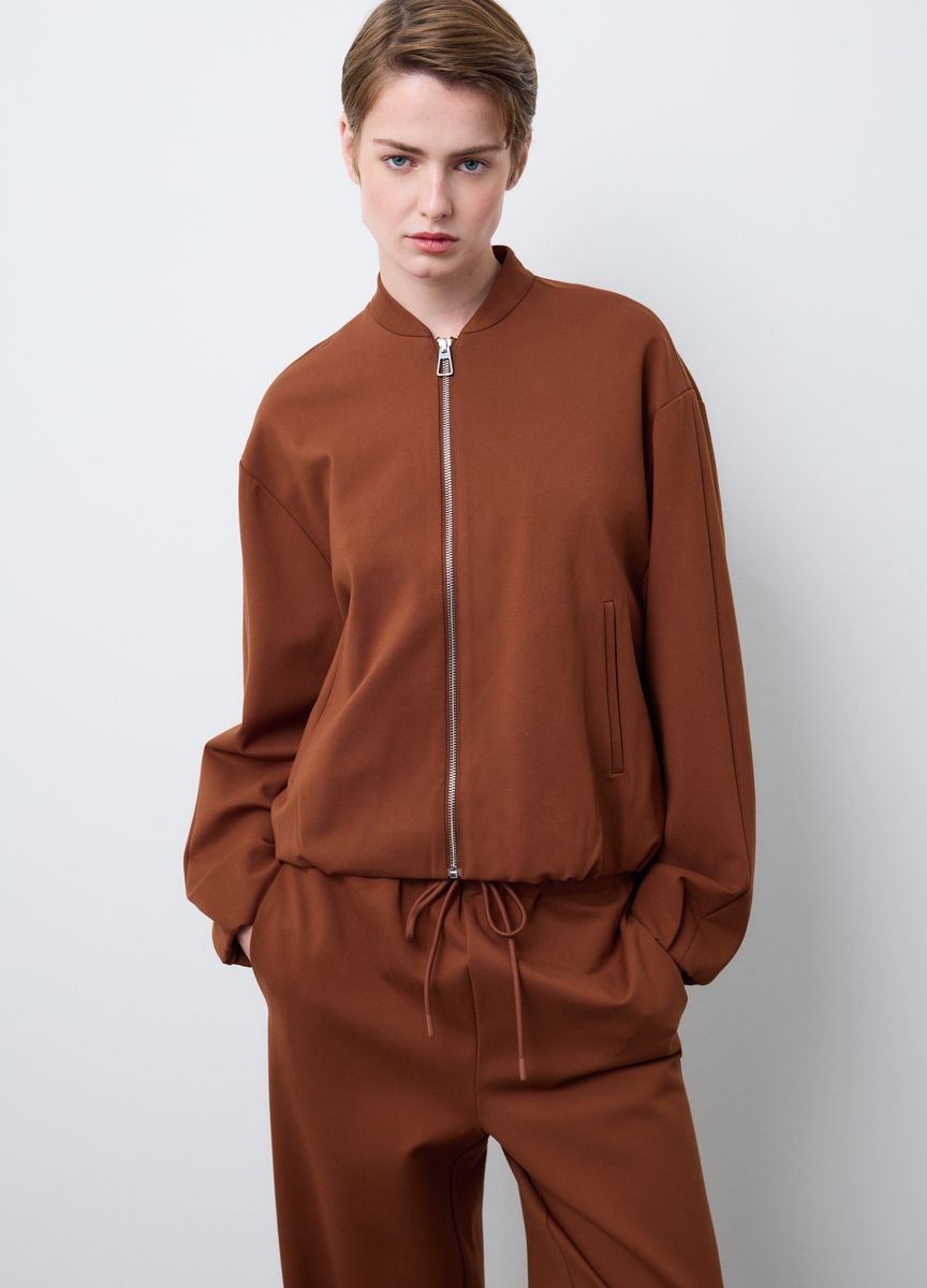 Klassische Stoffhose mit Bügelfalte