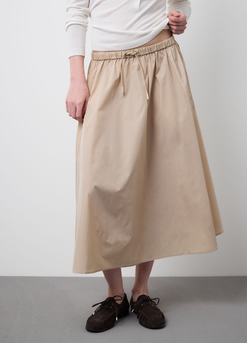 Klassische Stoffhose mit Bügelfalte