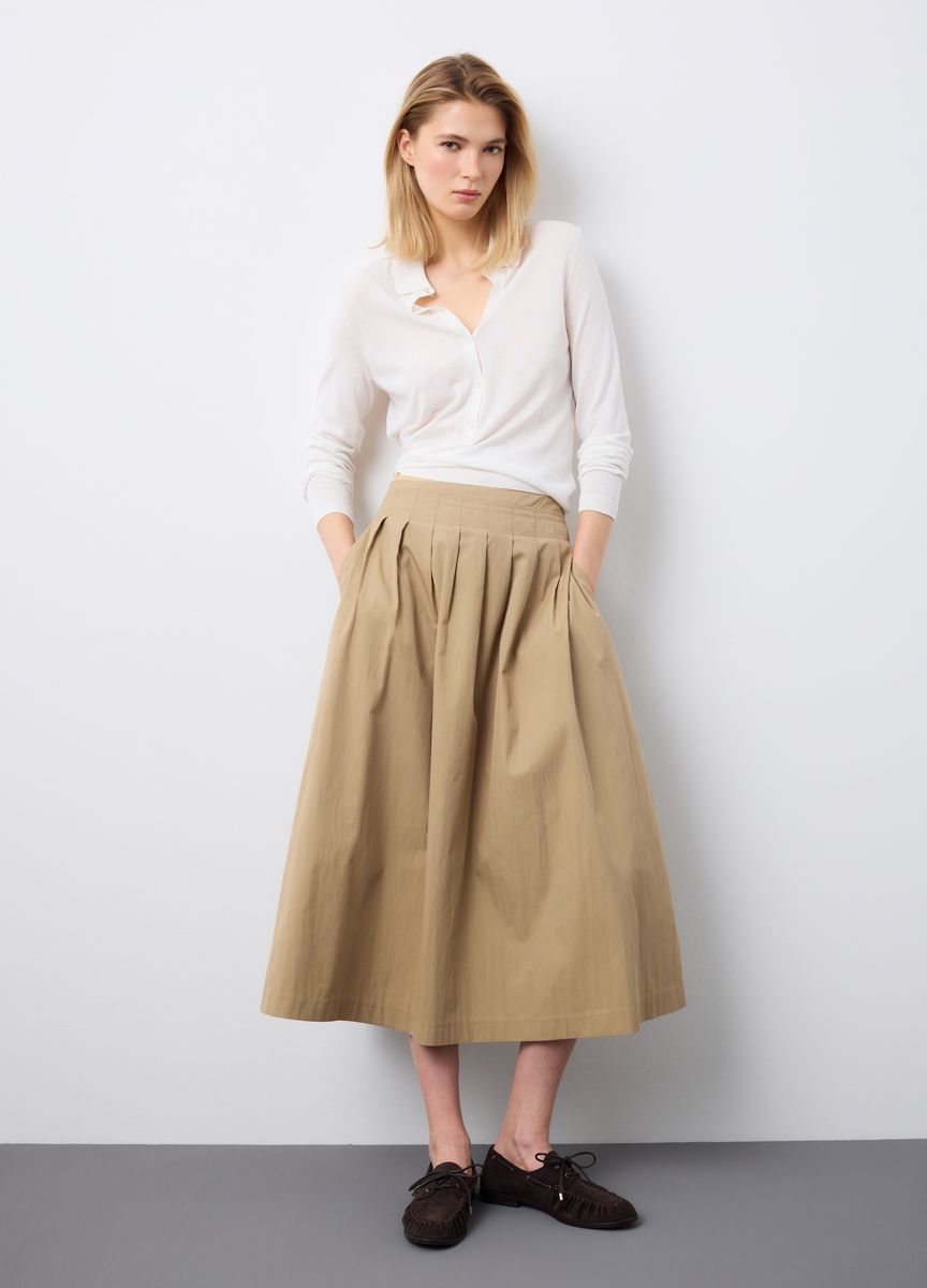 Klassische Stoffhose mit Bügelfalte