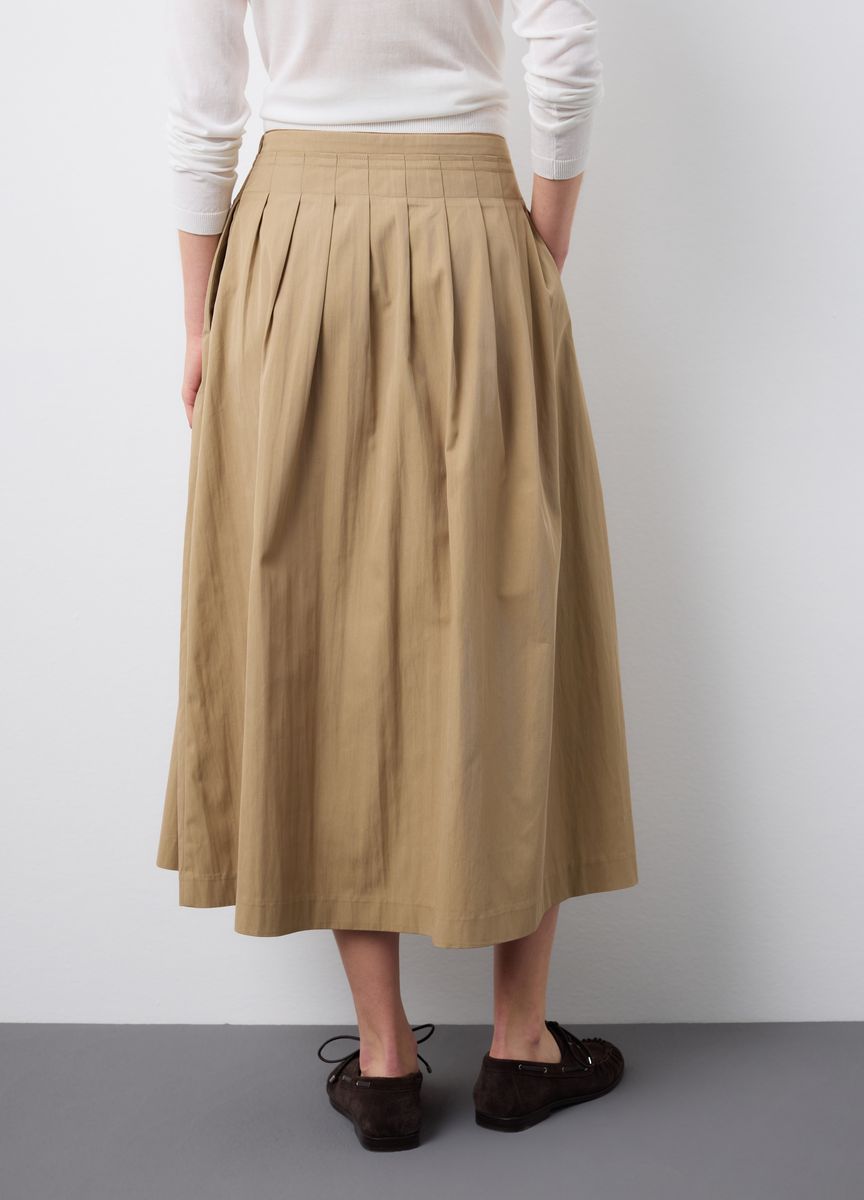 Klassische Stoffhose mit Bügelfalte
