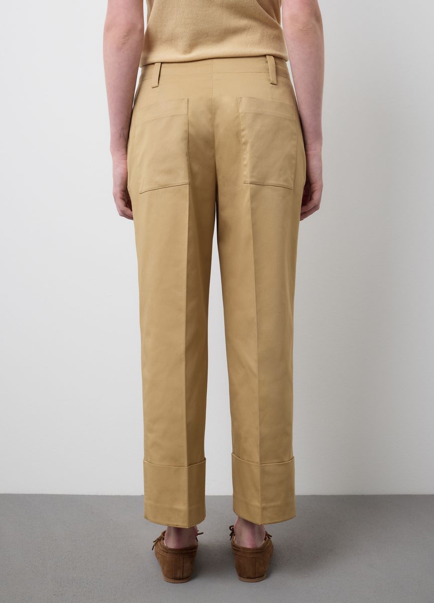 Klassische Stoffhose mit Bügelfalte