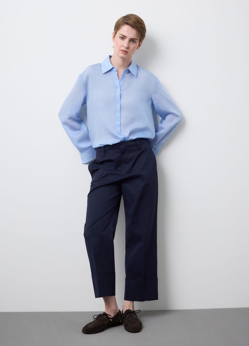 Klassische Stoffhose mit Bügelfalte