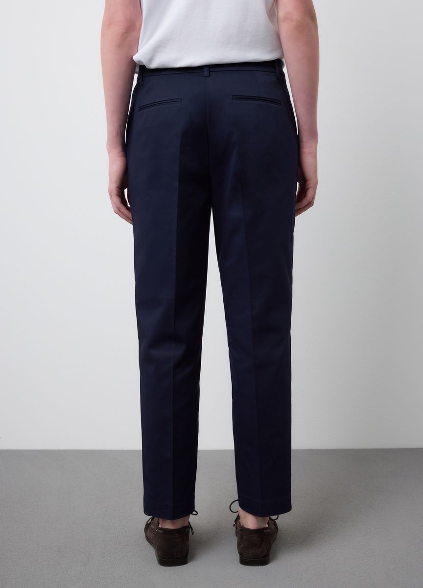 Klassische Stoffhose mit Bügelfalte