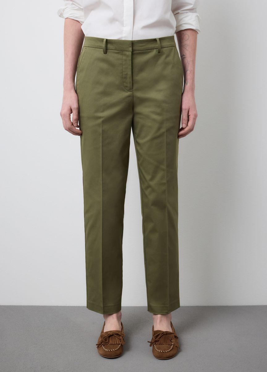 Klassische Stoffhose mit Bügelfalte