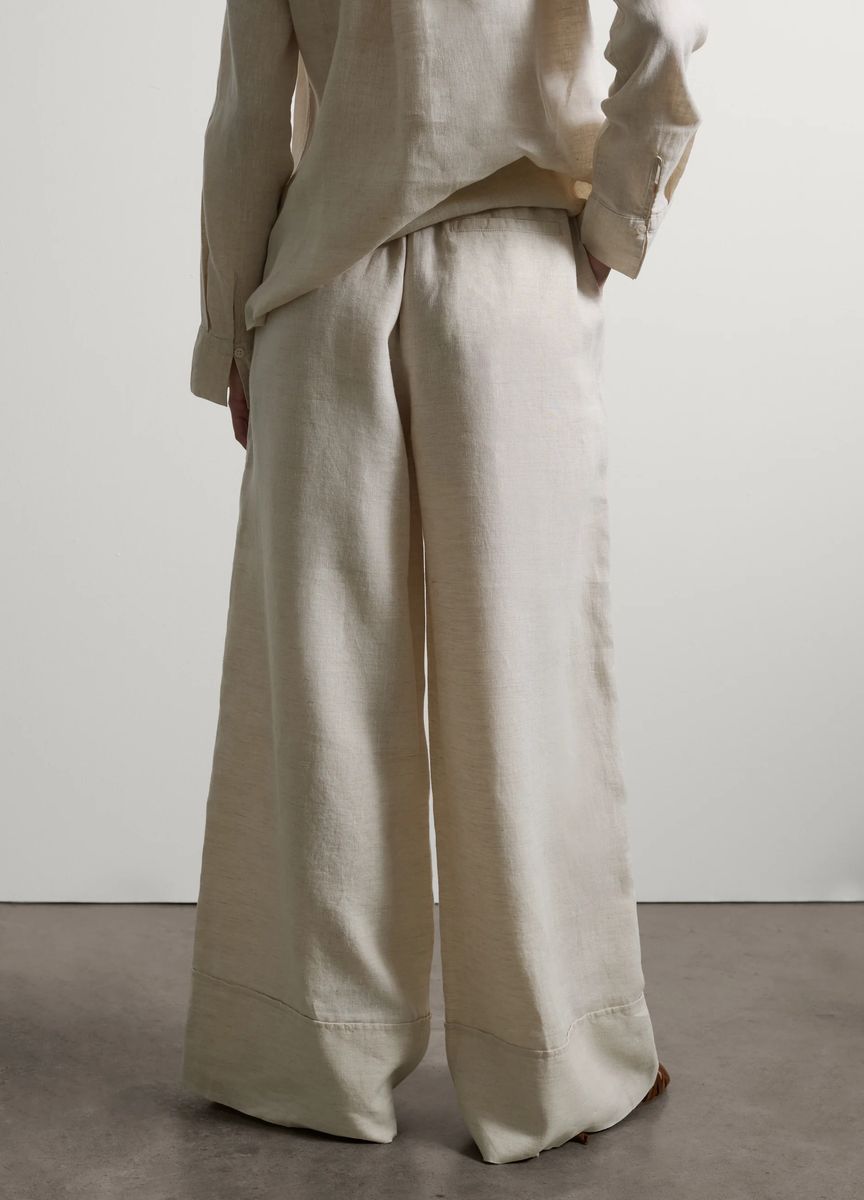 Klassische Stoffhose mit Bügelfalte