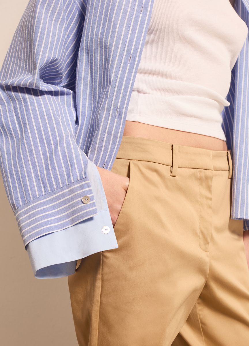 Klassische Stoffhose mit Bügelfalte