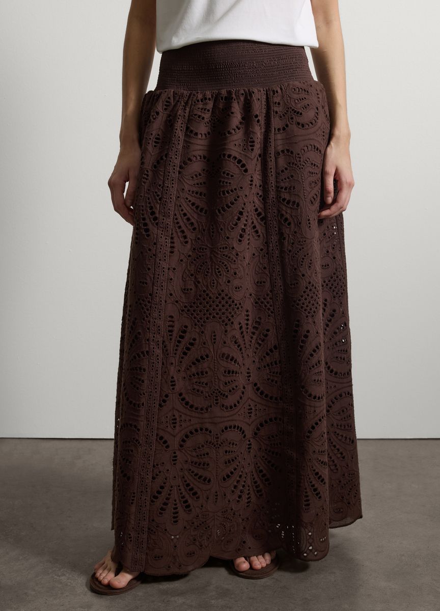 Klassische Stoffhose mit Bügelfalte