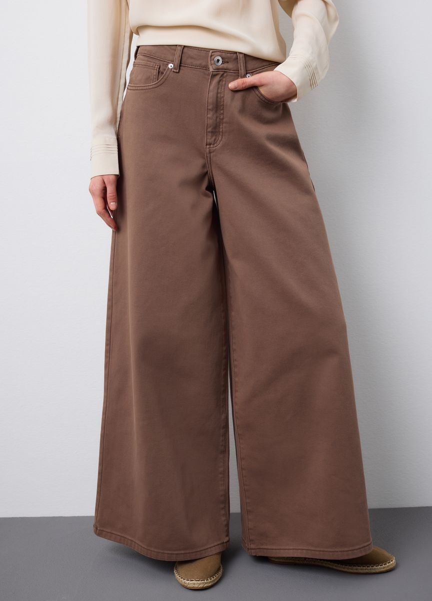 Klassische Stoffhose mit Bügelfalte