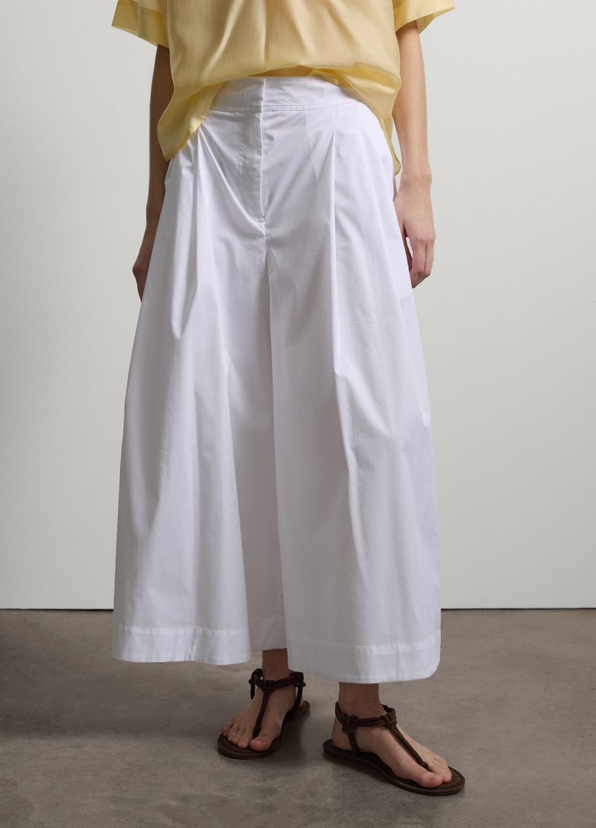 Klassische Stoffhose mit Bügelfalte