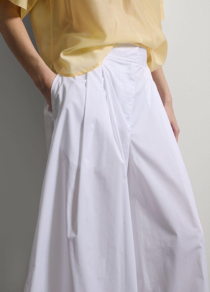 Klassische Stoffhose mit Bügelfalte