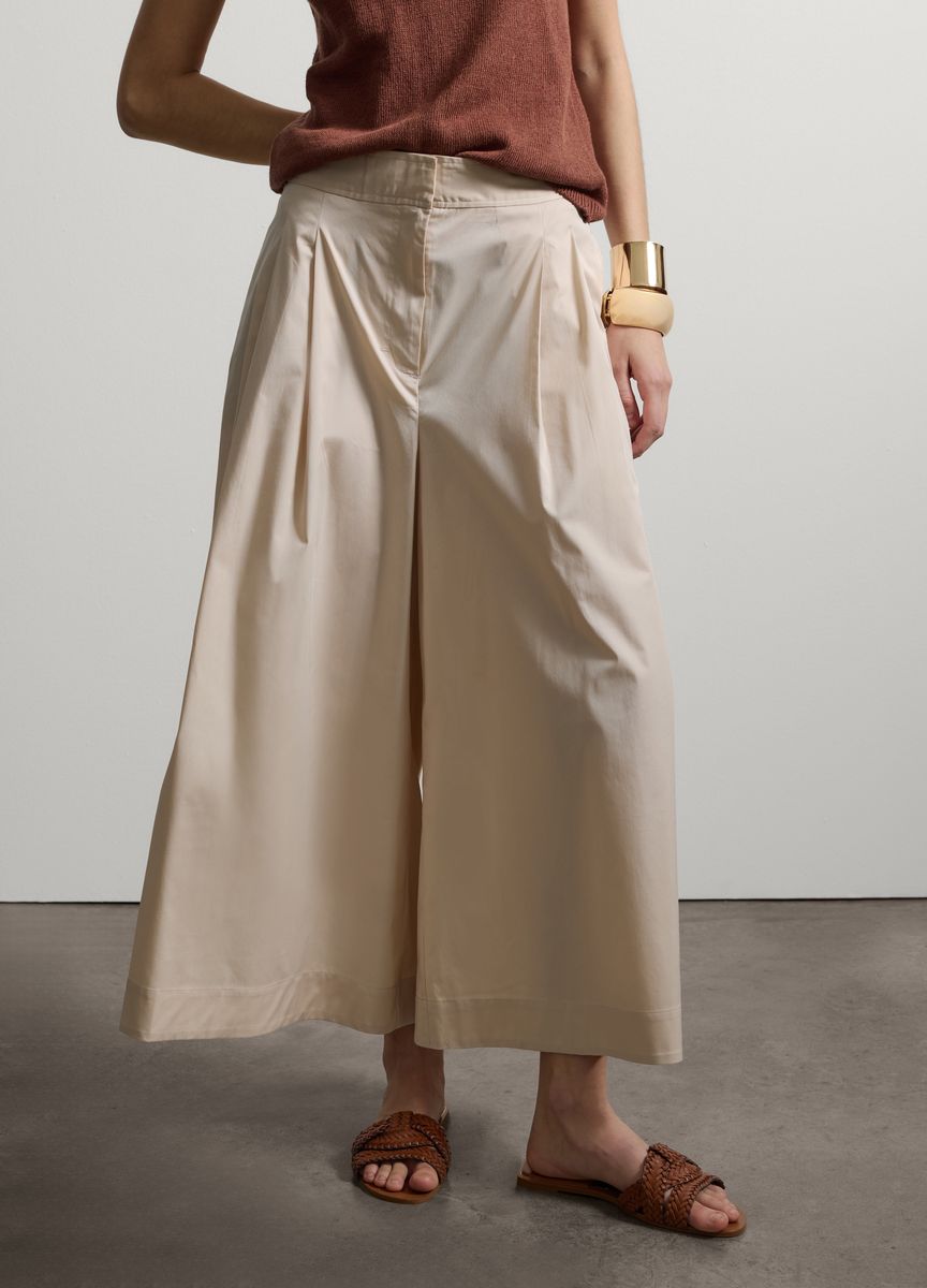 Klassische Stoffhose mit Bügelfalte