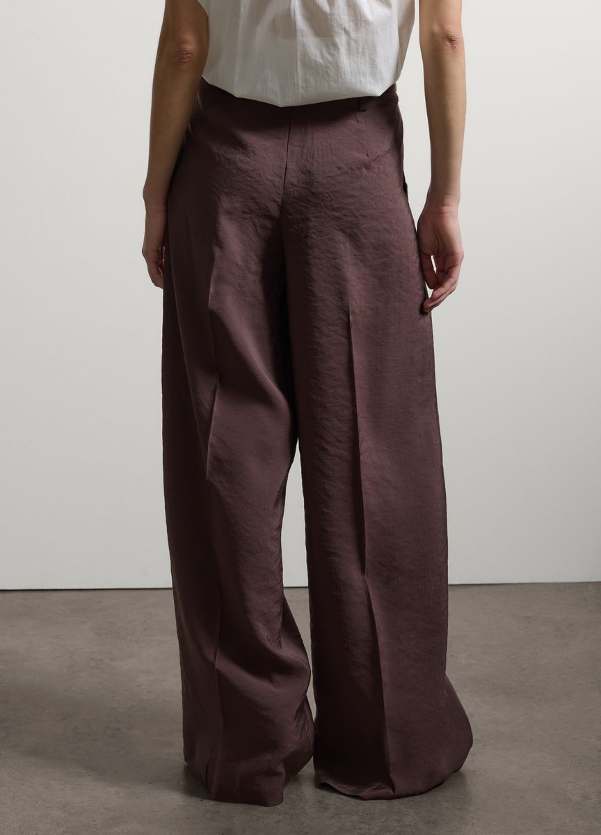 Klassische Stoffhose mit Bügelfalte