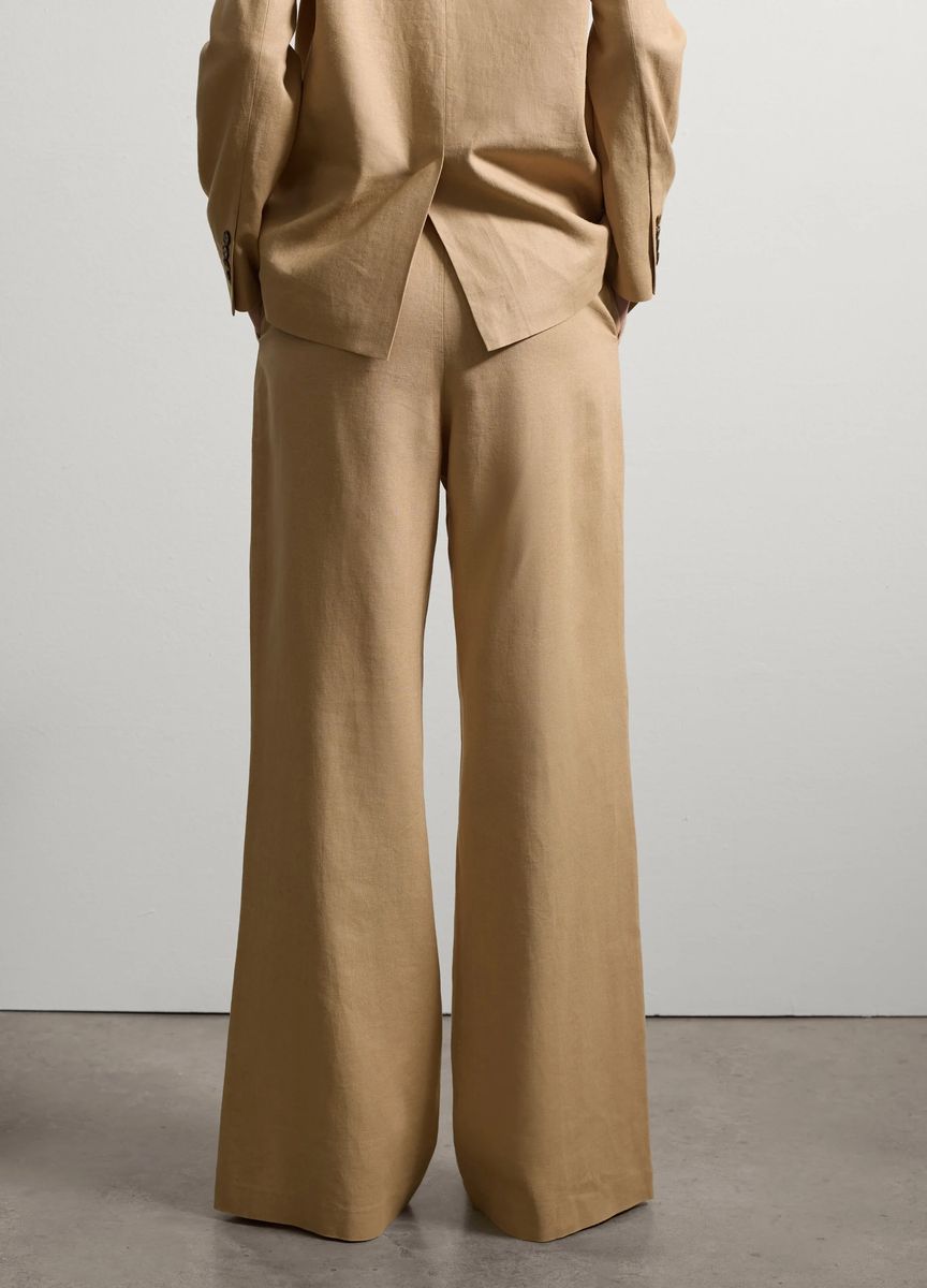 Klassische Stoffhose mit Bügelfalte